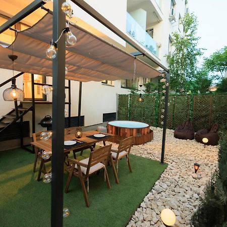 Downtown Hidden Garden With Jacuzzi In Bucharest公寓 外观 照片