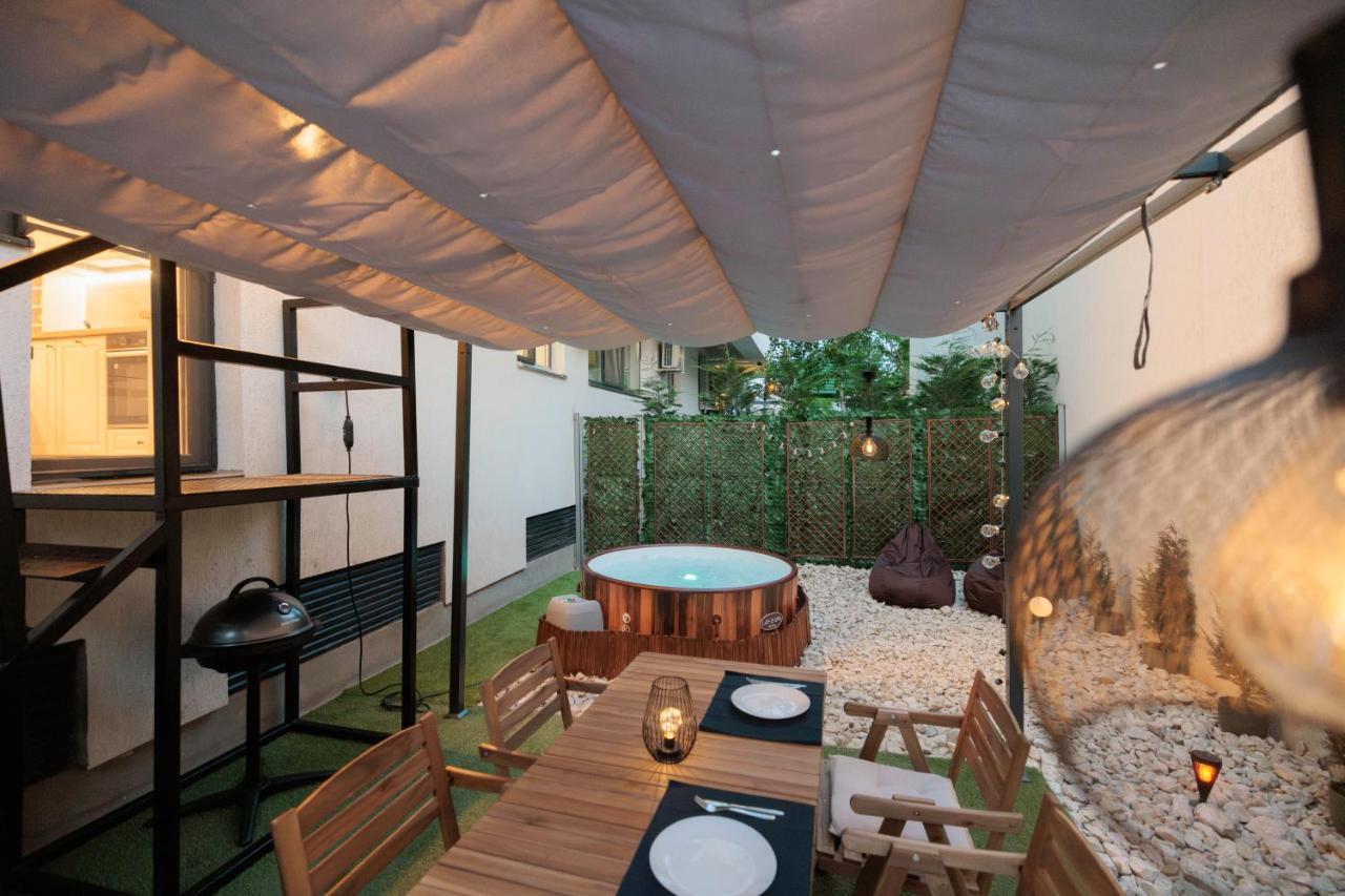 Downtown Hidden Garden With Jacuzzi In Bucharest公寓 外观 照片