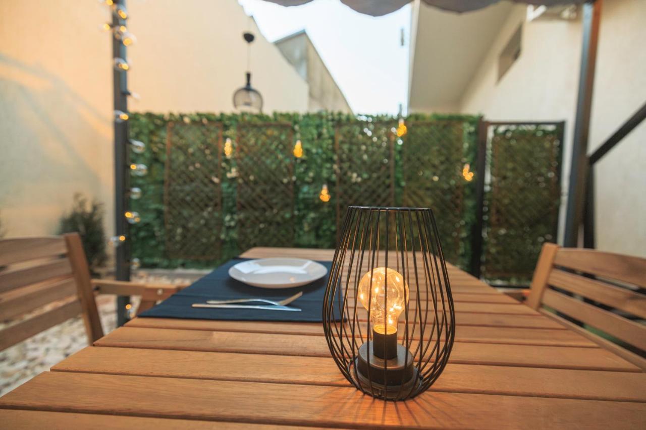 Downtown Hidden Garden With Jacuzzi In Bucharest公寓 外观 照片