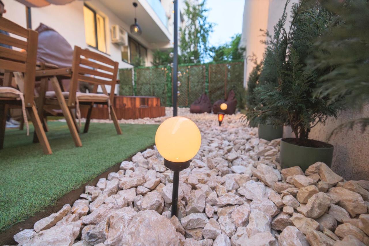 Downtown Hidden Garden With Jacuzzi In Bucharest公寓 外观 照片