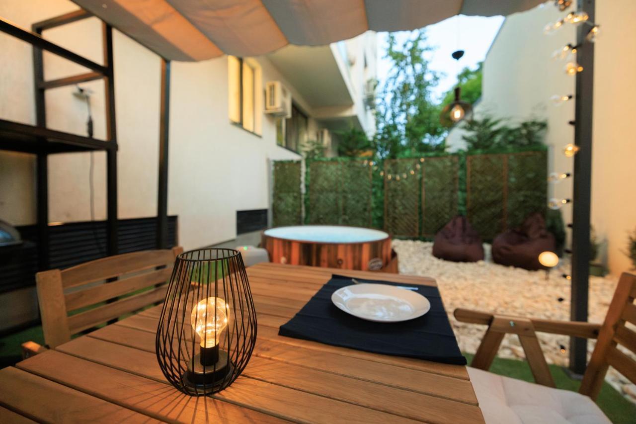 Downtown Hidden Garden With Jacuzzi In Bucharest公寓 外观 照片
