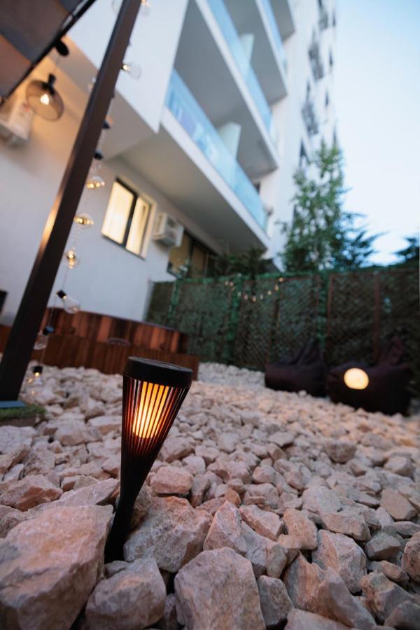Downtown Hidden Garden With Jacuzzi In Bucharest公寓 外观 照片